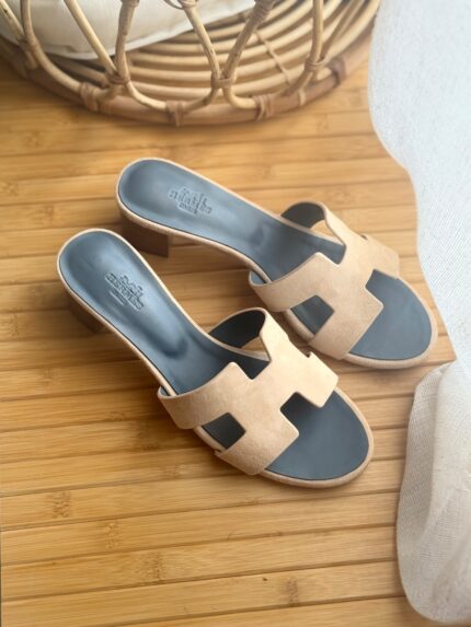 Hermes Oasis sandals