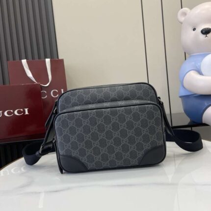 Gucci GG Supreme Messenger Bag