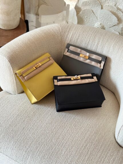 Hermès Kelly Clutches