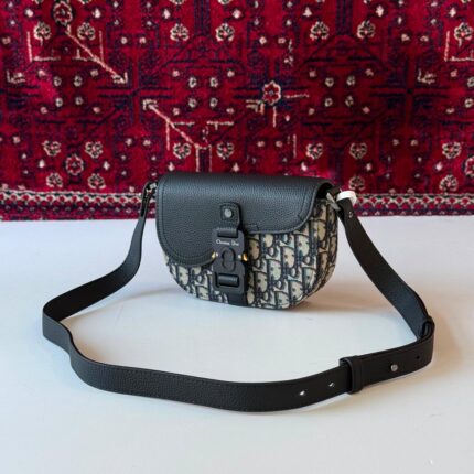 Christian Dior Messenger Bags
