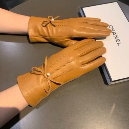 Chanel Bow & Pearl Leather Gloves