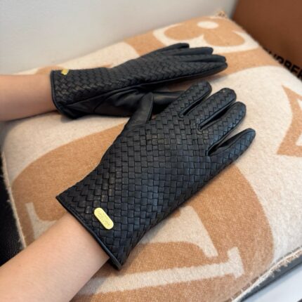 Bottega Veneta Intrecciato Leather Gloves