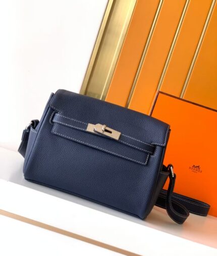 Hermes Kelly Messenger PM Bag