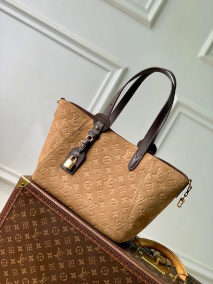Louis Vuitton Blossom Tote MM Bag