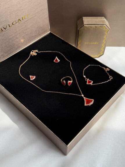 Bvlgari Divas' Dream Jewelry Set