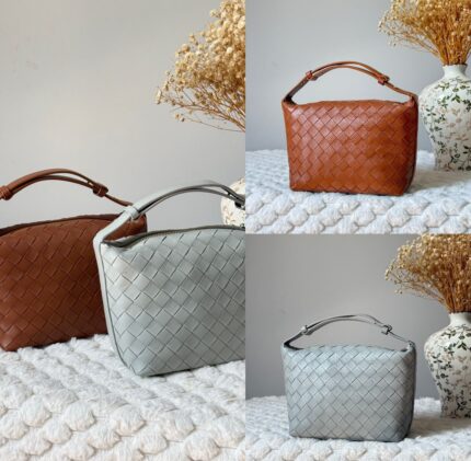 Bottega Veneta Wallace Intrecciato Crossbody Camera Bags