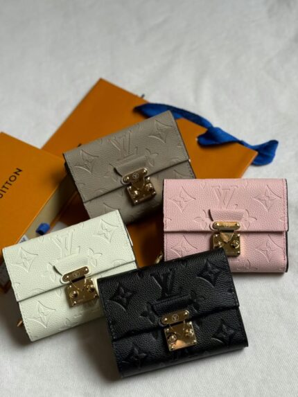 Louis Vuitton Métis Compact Wallets