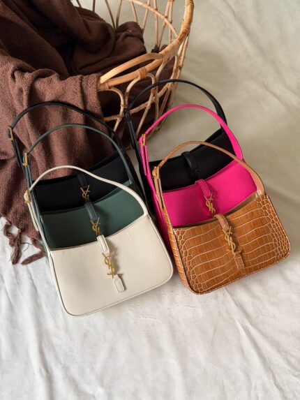 YSL Le 5 À 7 Hobo Bags