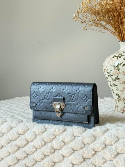 Louis Vuitton Vavin Chain Wallet