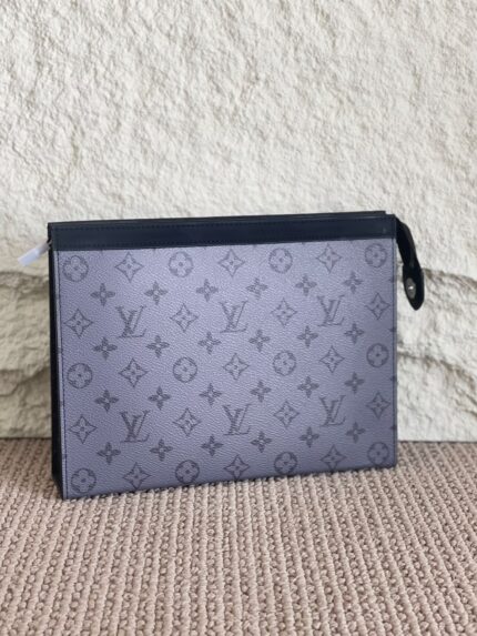 Louis Vuitton Pochette Voyage Clutch